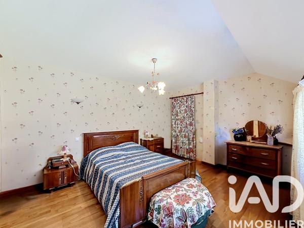Maison à vendre 4 pièces 90,68 m² Peyre en Aubrac
