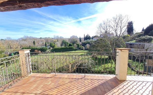 Appartement à louer    4 pièces • 119 m2 Châteauneuf-Grasse