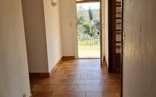 Appartement à louer    4 pièces • 119 m2 Châteauneuf-Grasse