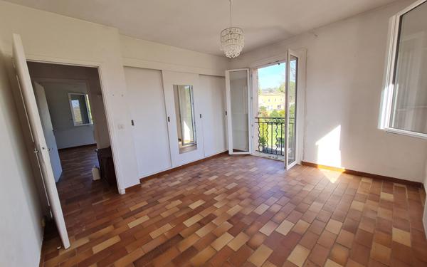 Appartement à louer    4 pièces • 119 m2 Châteauneuf-Grasse