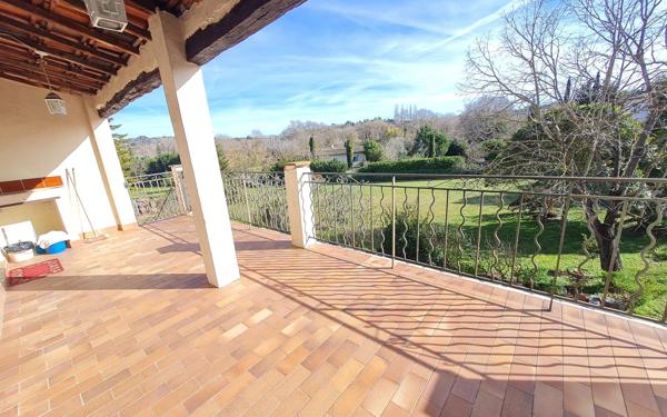 Appartement à louer    4 pièces • 119 m2 Châteauneuf-Grasse
