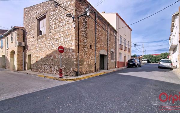 Maison à vendre    6 pièces •  Salses-le-Château