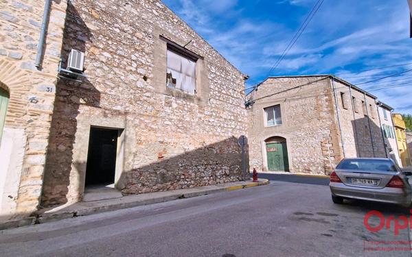 Maison à vendre    6 pièces •  Salses-le-Château