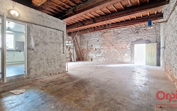 Maison à vendre    6 pièces •  Salses-le-Château