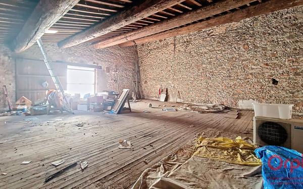 Maison à vendre    6 pièces •  Salses-le-Château