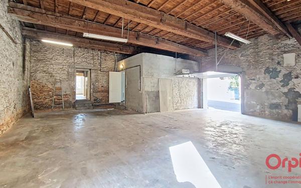 Maison à vendre    6 pièces •  Salses-le-Château