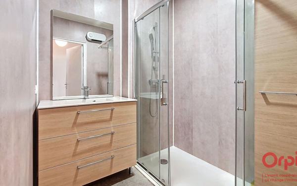 Maison à vendre    6 pièces •  Salses-le-Château