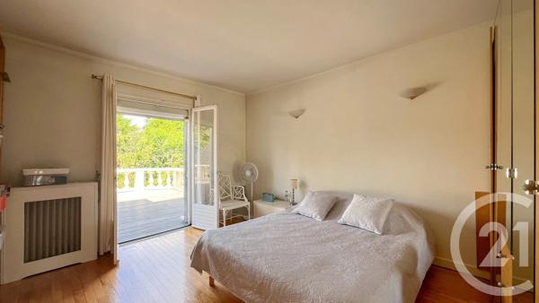 Maison à vendre  9 pièces - 270 m 2   LE PERREUX SUR MARNE  - 94