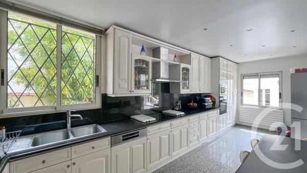 Maison à vendre  9 pièces - 270 m 2   LE PERREUX SUR MARNE  - 94