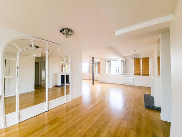 PARIS 17EME - MÉTRO WAGRAM - RUE AMPÈRE - DERNIER ÉTAGE TERRASSE - APPARTEMENT FAMILIAL Loyer 5 200 €/mois charges comprises **  - Référence  3193-NG