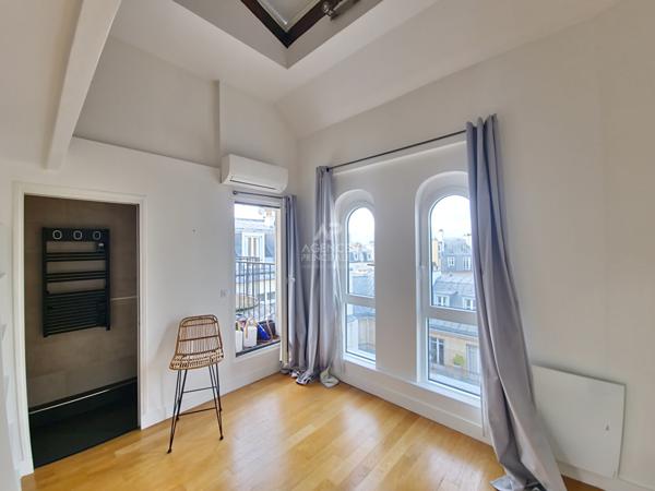 PARIS 17EME - MÉTRO WAGRAM - RUE AMPÈRE - DERNIER ÉTAGE TERRASSE - APPARTEMENT FAMILIAL Loyer 5 200 €/mois charges comprises **  - Référence  3193-NG