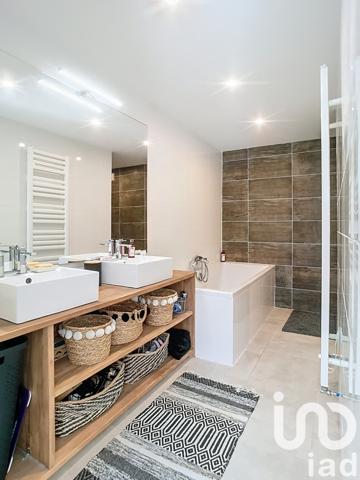 Maison à vendre 6 pièces 240 m² Thoiry