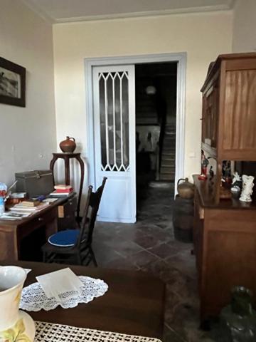 MARCIAC et PLAISANCE(32), AUTHENTIQUE et ELEGANTE PROPRIETE GASCONNE, dans son jus, SANS VOISIN, VUE sur les coteaux 300m2, dependances 500m2, près de 8ha bois et terres