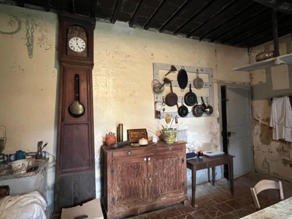 MARCIAC et PLAISANCE(32), AUTHENTIQUE et ELEGANTE PROPRIETE GASCONNE, dans son jus, SANS VOISIN, VUE sur les coteaux 300m2, dependances 500m2, près de 8ha bois et terres