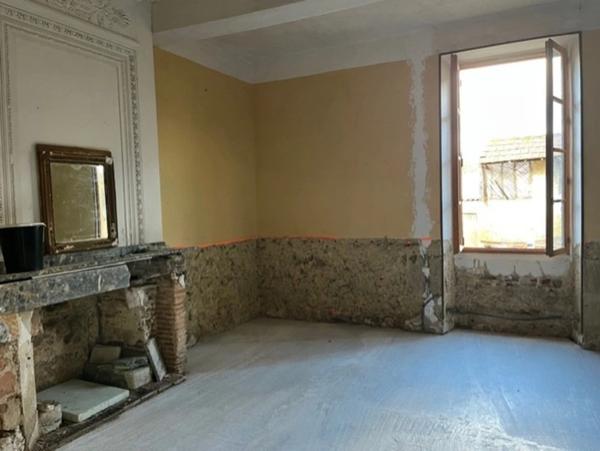 MARCIAC et PLAISANCE(32), AUTHENTIQUE et ELEGANTE PROPRIETE GASCONNE, dans son jus, SANS VOISIN, VUE sur les coteaux 300m2, dependances 500m2, près de 8ha bois et terres