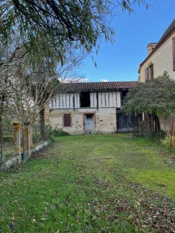 MARCIAC et PLAISANCE(32), AUTHENTIQUE et ELEGANTE PROPRIETE GASCONNE, dans son jus, SANS VOISIN, VUE sur les coteaux 300m2, dependances 500m2, près de 8ha bois et terres