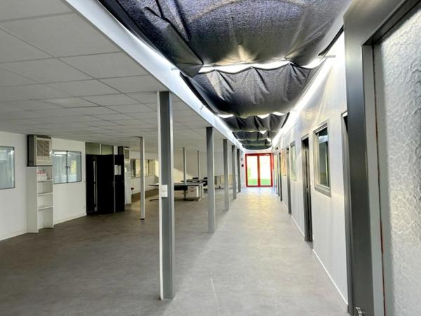 Dpt Allier (03), à vendre 5 Km de Montluçon ,SAINT VICTOR Local industriel - 3895 m2 terrain de :201353 m2