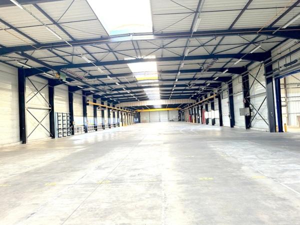 Dpt Allier (03), à vendre 5 Km de Montluçon ,SAINT VICTOR Local industriel - 3895 m2 terrain de :201353 m2