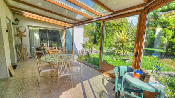 Maison  5 pièce(s) 164 m2