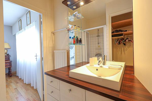 Acheter Maison 9 pièces - 280 m²