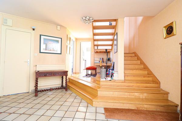 Acheter Maison 9 pièces - 280 m²