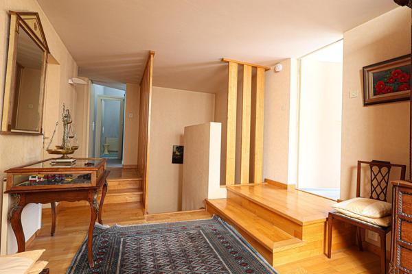 Acheter Maison 9 pièces - 280 m²