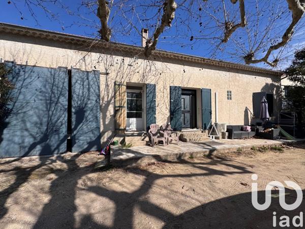 Maison traditionnelle 4 pièces de 200 m² à Taillades (84300)