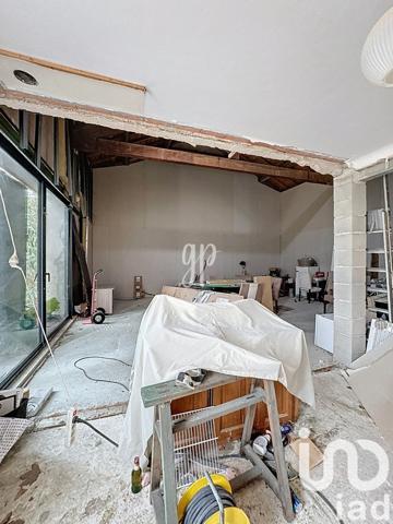 Maison traditionnelle 4 pièces de 200 m² à Taillades (84300)