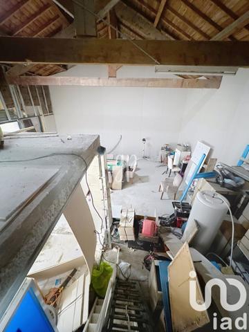 Maison traditionnelle 4 pièces de 200 m² à Taillades (84300)