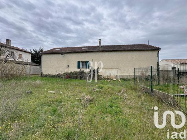 Maison traditionnelle 4 pièces de 200 m² à Taillades (84300)