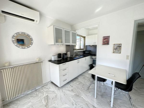 Appartement Cannes appartement studio meublé 23.14 m2 étage élevé terrasse