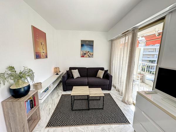 Appartement Cannes appartement studio meublé 23.14 m2 étage élevé terrasse