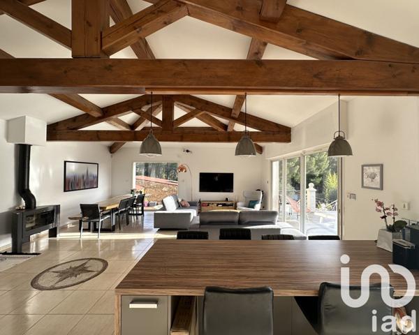 Maison 5 pièces de 240 m² à La Ciotat (13600)