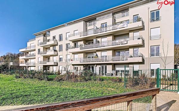 Appartement à vendre    4 pièces • 75,33 m2 Hardricourt