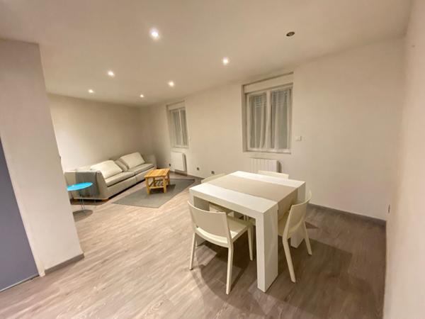 A LOUER APPARTEMENT  MEUBLE RDC QUARTIER ST MARTIN A ST QUENTIN 02100