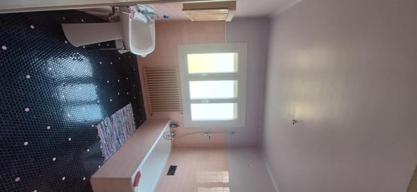 Maison familiale T5 avec sous-sol total et beau potentiel