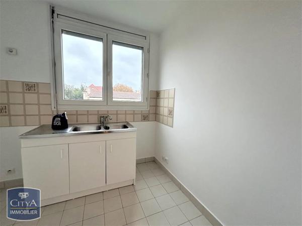 Appartement à louer 2 pièces 45.7m² Livry-Gargan (93190)