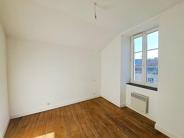 Charmante maison de bourg à MOUCHAMPS de 78m² environ !