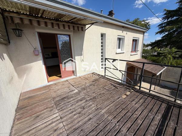 Maison sur sous-sol, jardin et beau potentiel