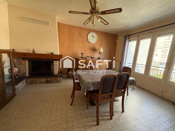 Maison sur sous-sol, jardin et beau potentiel