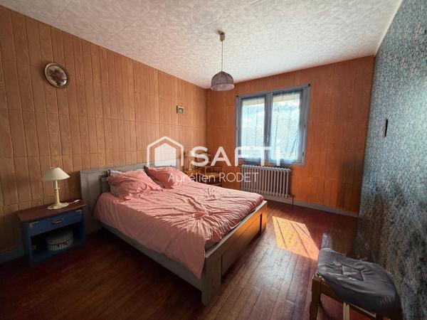 Maison sur sous-sol, jardin et beau potentiel