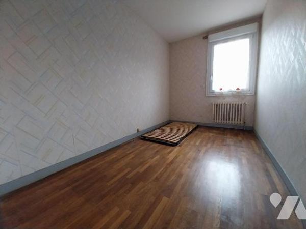 Maison à Vendre à Vitré (35500) en Ille-et-Vilaine (35)
BAISSE DE PRIX 
Dans un quartier plai...