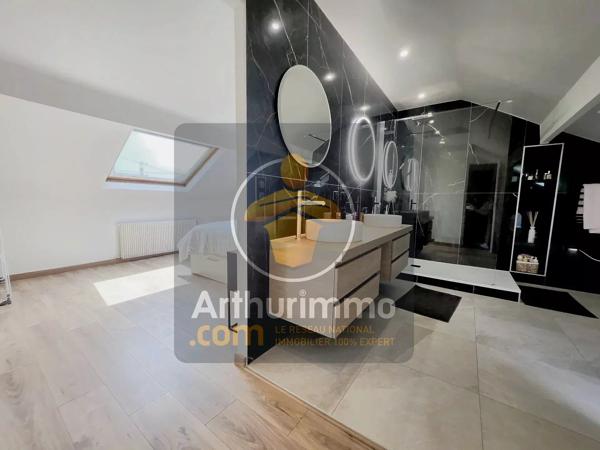Vente                                                      Maison
                        
                     6 pièces                      145 m2                     à Ormesson-sur-Marne