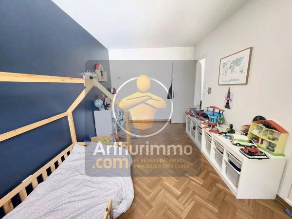 Vente                                                      Maison
                        
                     6 pièces                      145 m2                     à Ormesson-sur-Marne