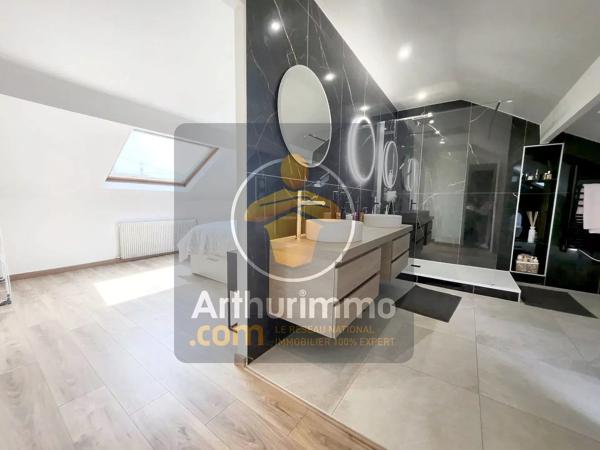 Vente                                                      Maison
                        
                     6 pièces                      145 m2                     à Ormesson-sur-Marne