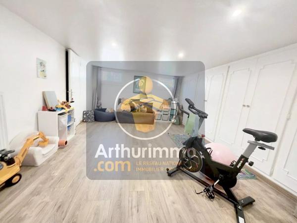 Vente                                                      Maison
                        
                     6 pièces                      145 m2                     à Ormesson-sur-Marne