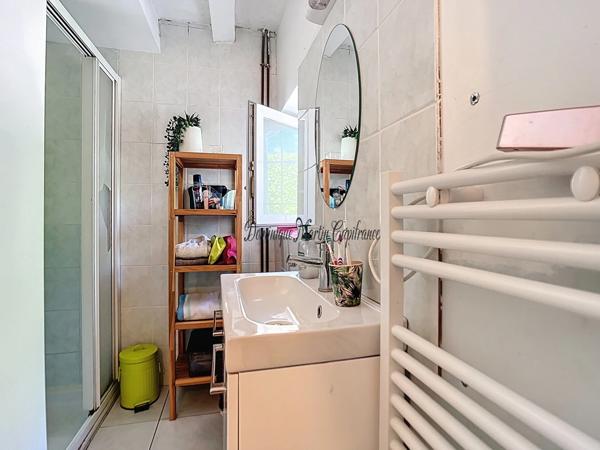 VANCÉ (72) – MAISON DE CHARME, à vendre, 115 m² – 3 CHAMBRES + BUREAU – JARDIN CLOS – 98 000 € FAI