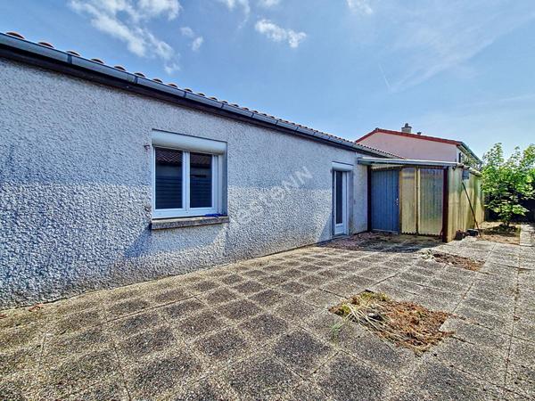 A vendre - Rare a Beaulieu ! Maison de plain-pied avec garage et jardin ? A personnaliser