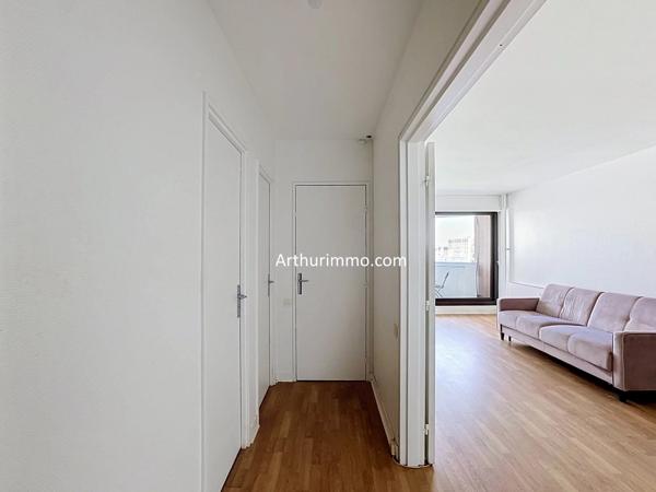 Vente                                                      Appartement
                        
                     1 pièces                      33 m2                     à Créteil