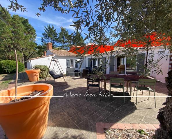 Maison à vendre 7 pièces SAINT HILAIRE DE RIEZ (85), longère+sa maison d'amis+annexes+piscine , parcelle 6000 m2